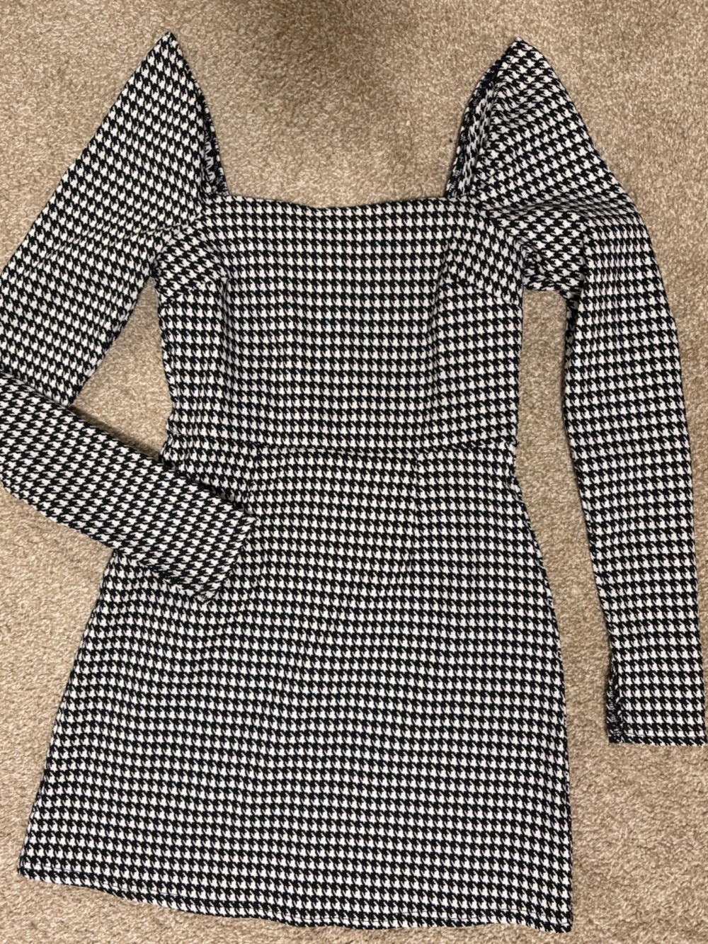 miami Black & White Houndstooth Long Sleeve Mini Dress